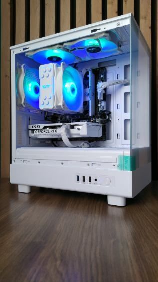 PC White Edition  Ryzen 5 5600_RTX 5060_16GB RAM_SSD1 TB_36Gw_Win11