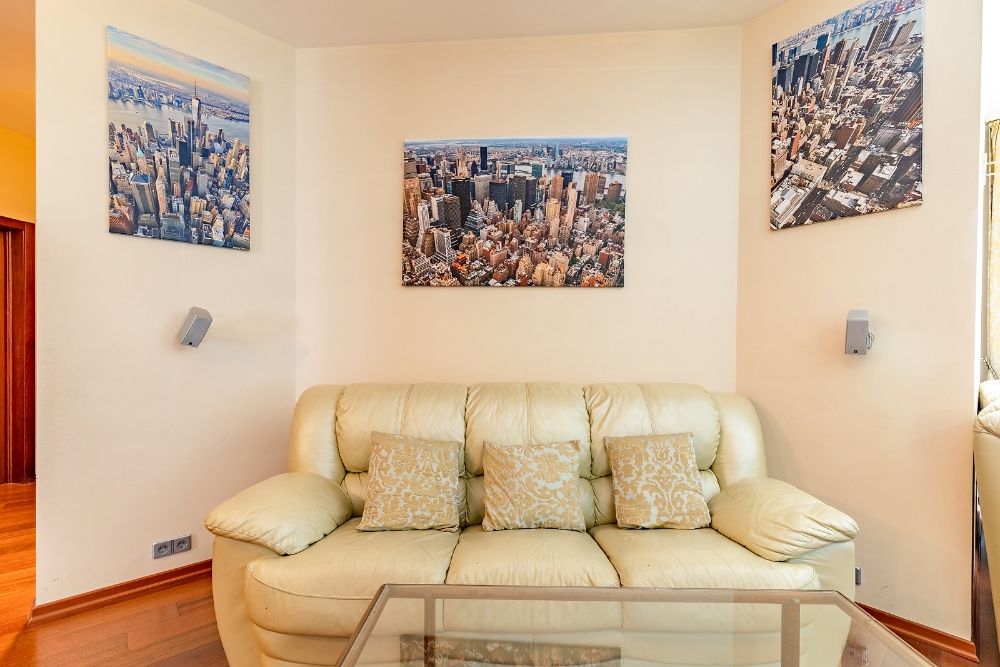 3к квартира подобово ,центр,паркiнг,ЖКДипломат Хол,ботанiчний сад