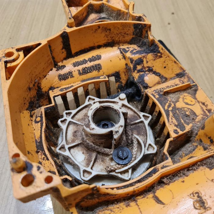 Partner 370 Szarpak Starter Rozrusznik Obudowa