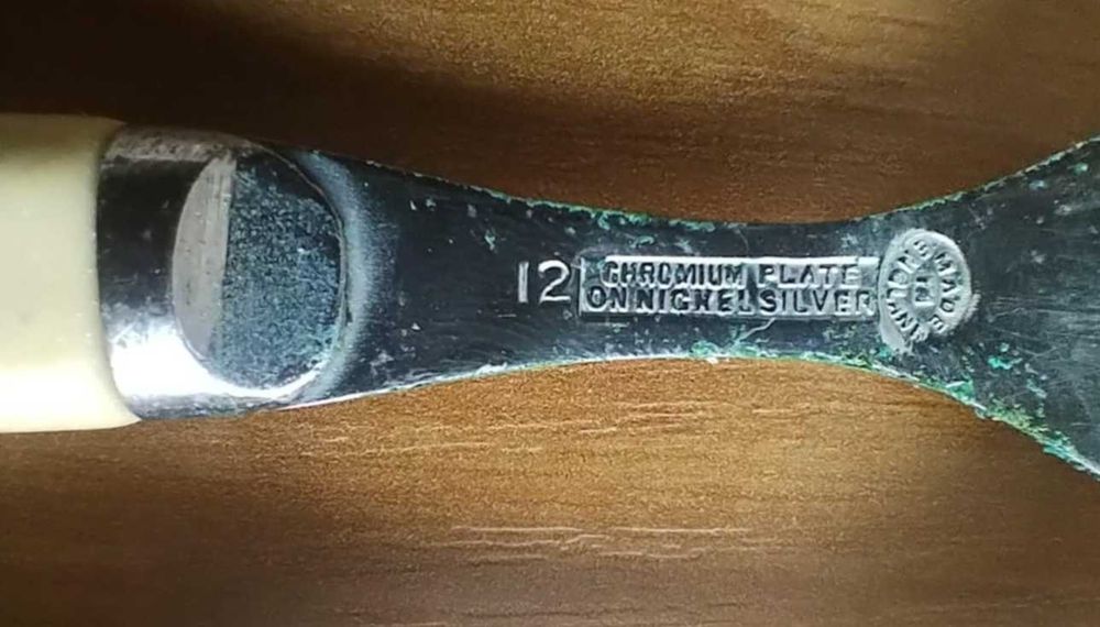 Angielskie posrebrzane sztućce