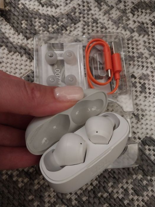 Навушники вкладиші бездротові TWS JBL Wave 200 White (JBLW200TWSWHT)