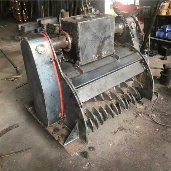 Mulczer kruszarka rozdrabniacz korzeni 220cm