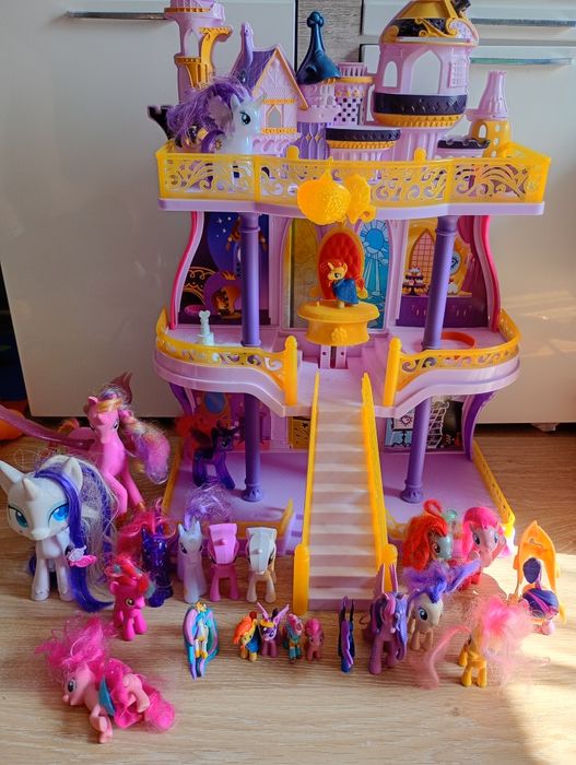 Zamek my little pony i 23 koniki