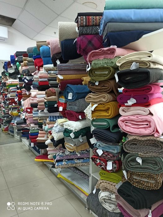 Товар та меблі для відкриття тканевого магазину Швейний бізнес