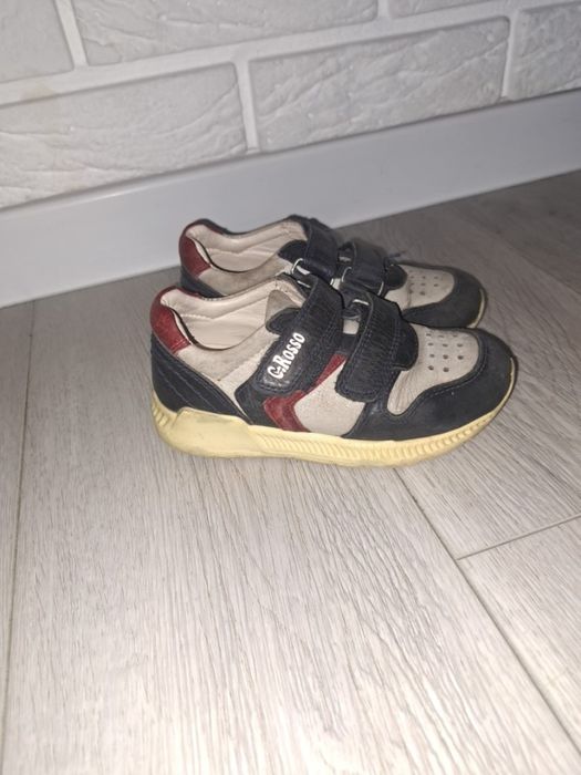 Ортопедичні кросівки