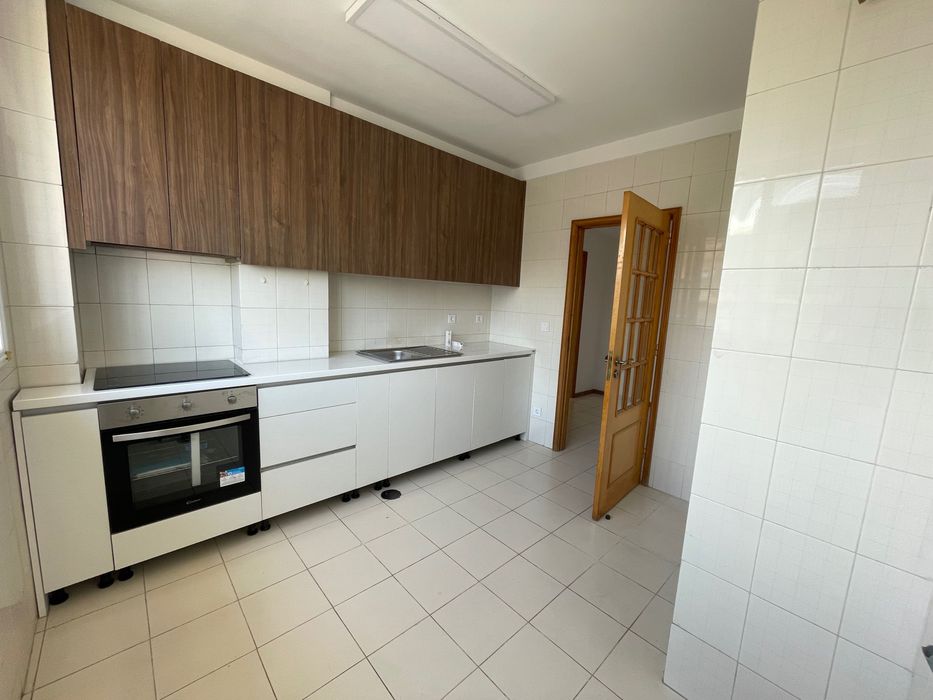 Arrendamento do apartamento T1 na Rua 4 Caminhos