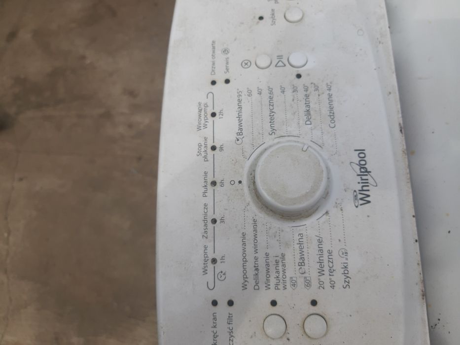 Продам на запчасті стіральну машинку whirpool