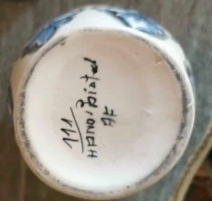 Pote em Porcelana Antigo
