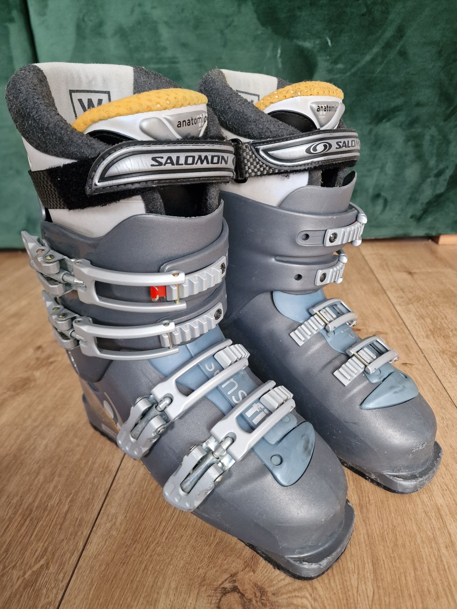 Salomon performa cf deals