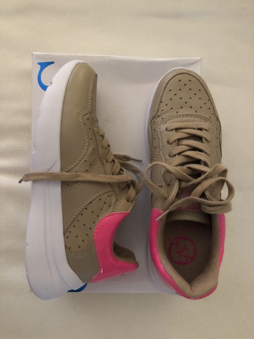 Tenis GUESS com caixa original tamn 39 novos
