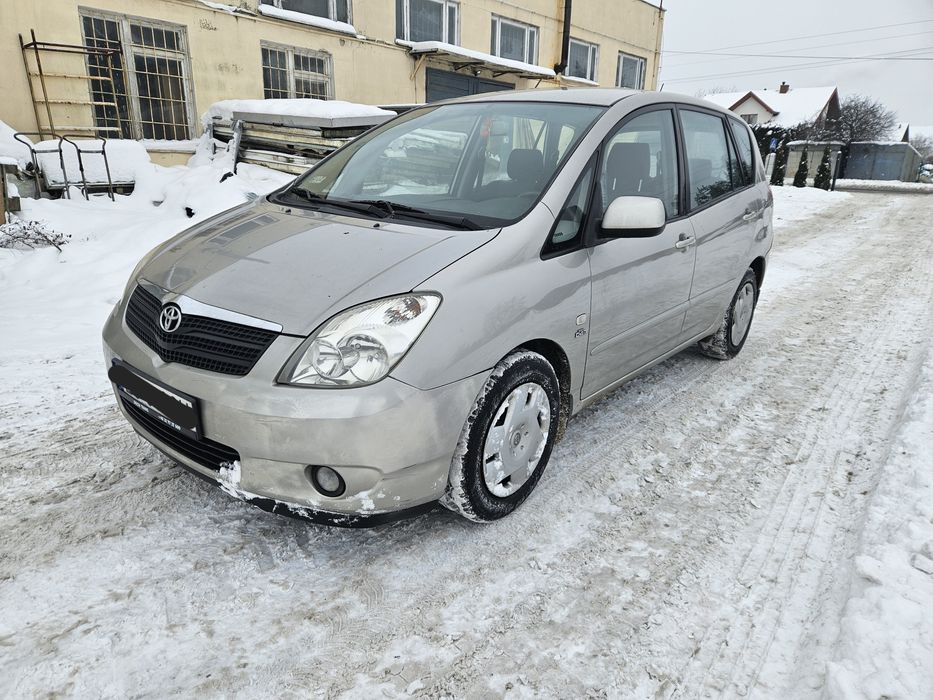 Toyota Corolla Verso 2002 рік 2.0 дизель для військових