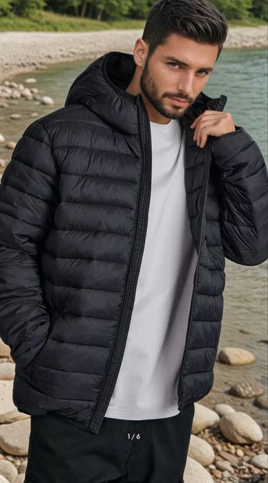 Продам куртку чорну