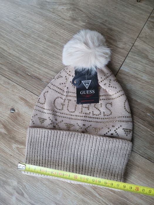 Komplet czapka i szalik Guess