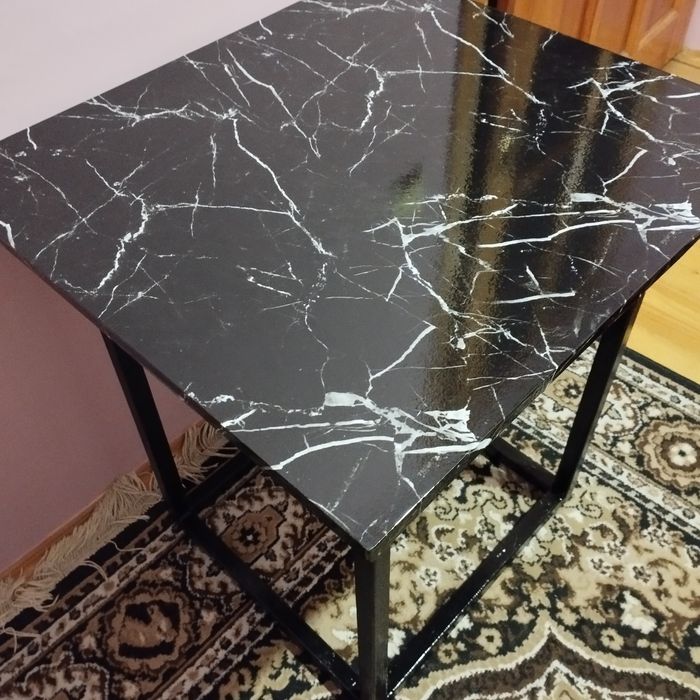 Столик в стилі Loft