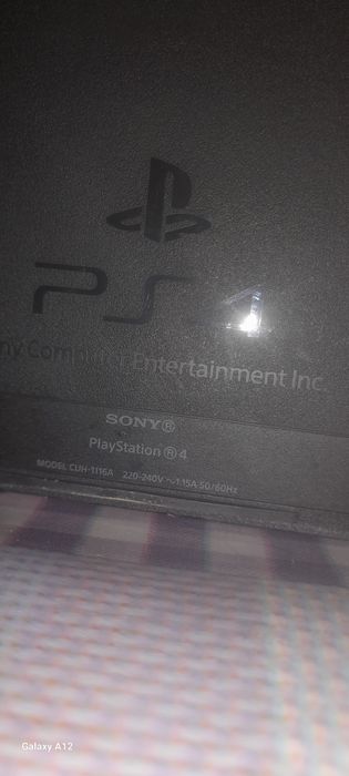 Продам Playstation 4 fat