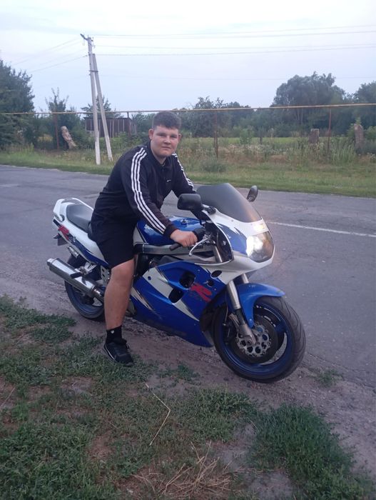 Продам мото сузукі  gsx1100