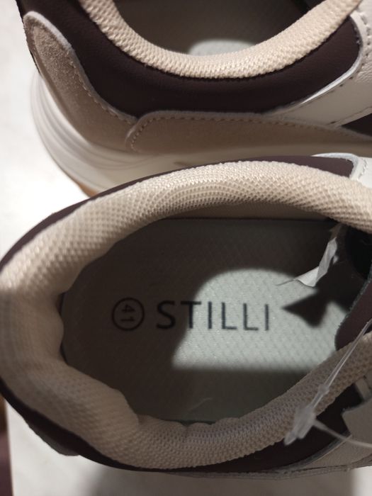 Жіночі кросівки з натуральної шкіри