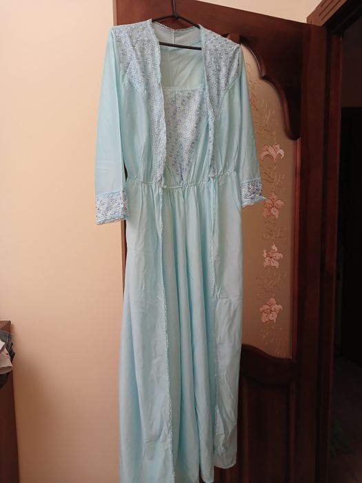 Пеньюар і нічна сорочка