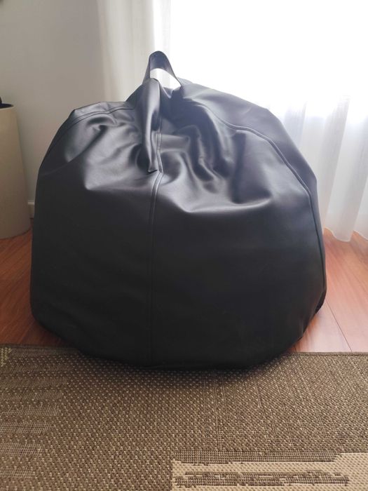 Puff preto praticamente novo