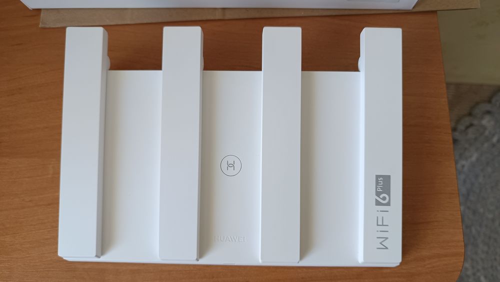 Роутер Huawei WS7100 WiFi 6 Plus — стан відмінний