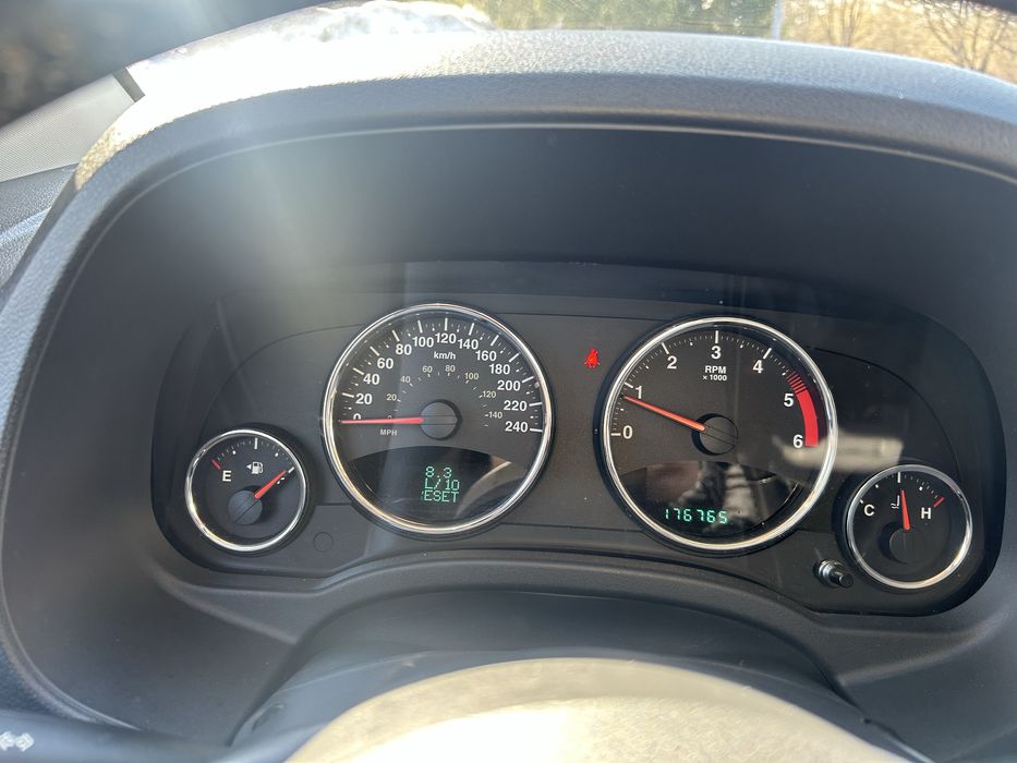 Jeep compass 2011р механіка