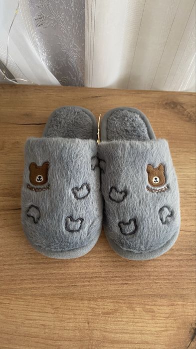 Дитячі кімнатні тапочки