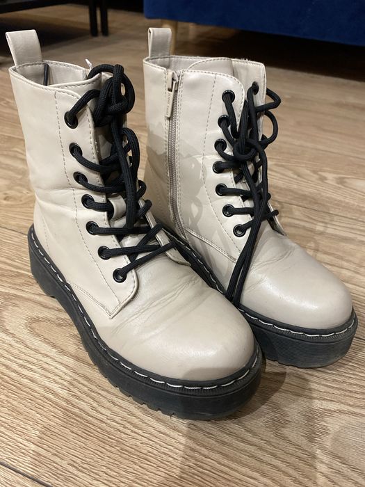 Oddam buty ala Martens