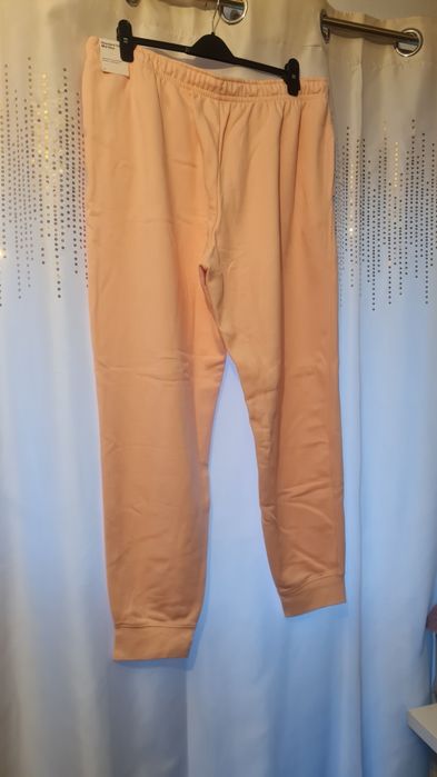 Spodnie dresowe nike r.xxl damskie nowe