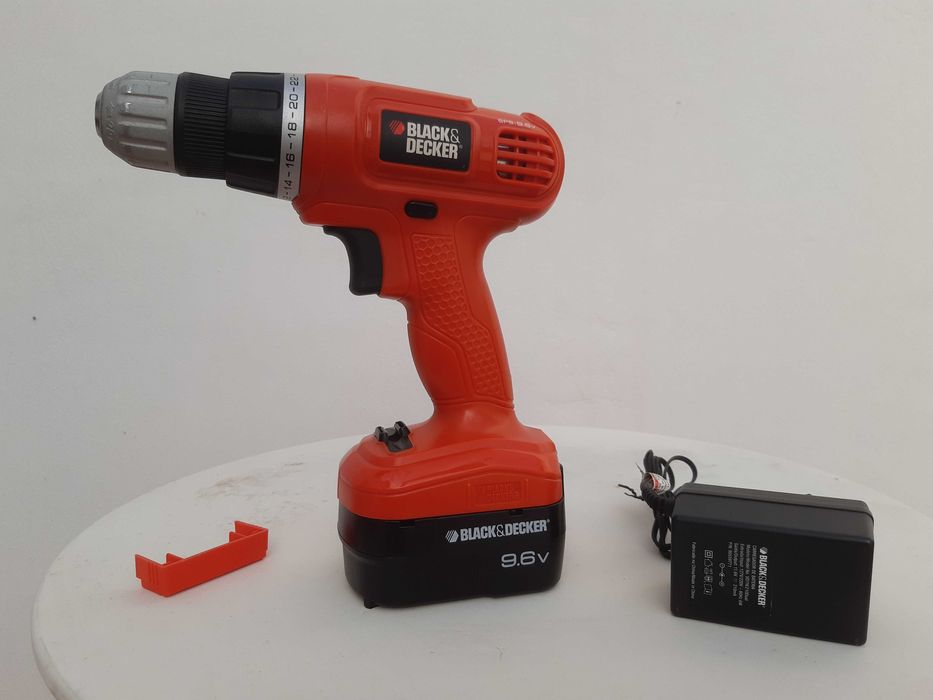 Furadeira/Parafusadeira Black & Decker - GC9600 - 9,6V