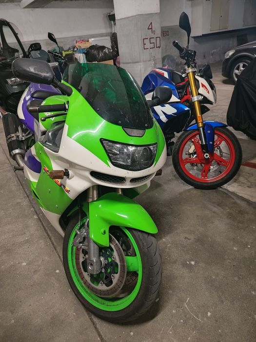 Kawasaki Ninja ZX9R Original Coleção Aceita-se Troca, Veja a descrição