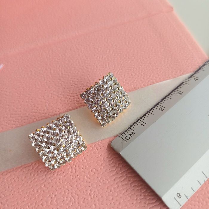 Brinco elegante cristais aurora boreal Swarovski banhada a ouro