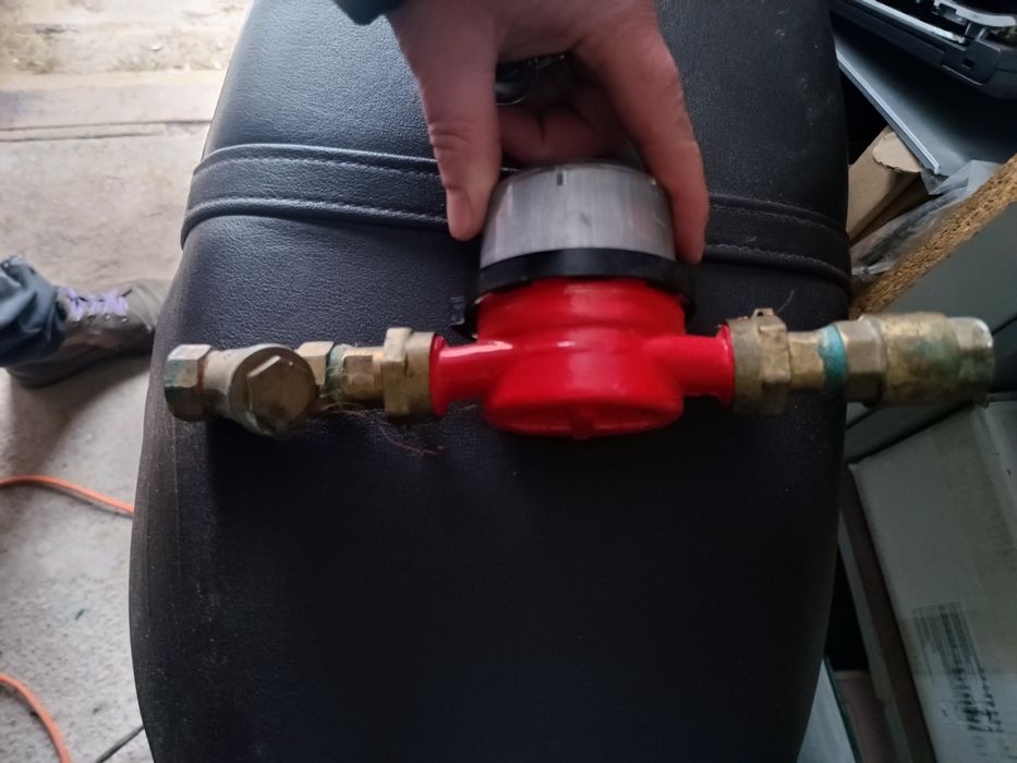 Счётчик для воды в полном монтажном комплекте