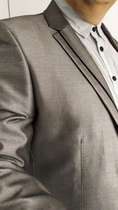 SG Garnitur męski L elegancki szary garnitur L , srebrny połyskujący g