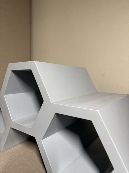 Garrafeira Minimalista em MDF Lacado – Peça Artesanal