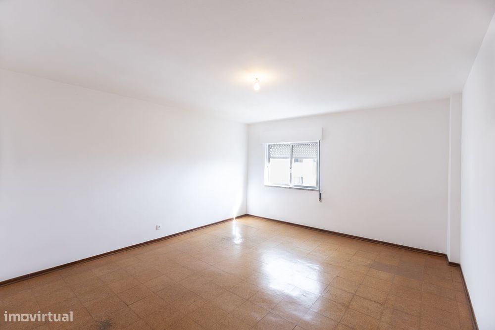 Apartamento T4 com Vista Deslumbrante para o Rio – Setúbal