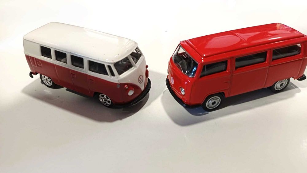 Miniaturas de coleção VW Bus 1:64 e Citroen 2CV