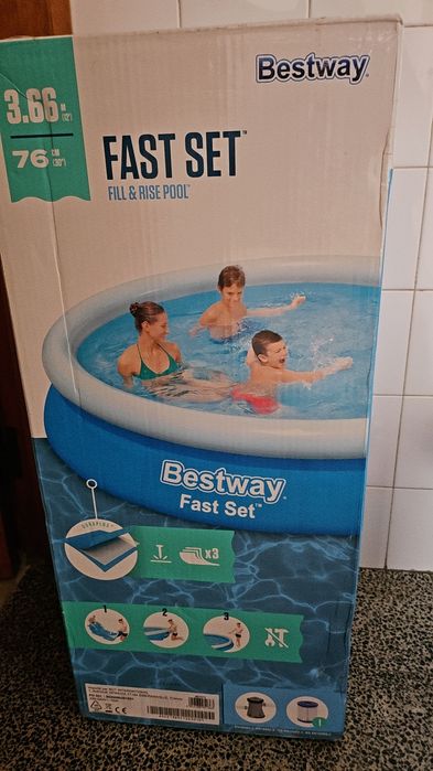 Piscina nova. /  Nunca usada