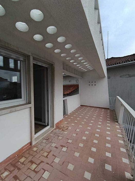 Apartamento T2 junto FEUC, HUC, Celas