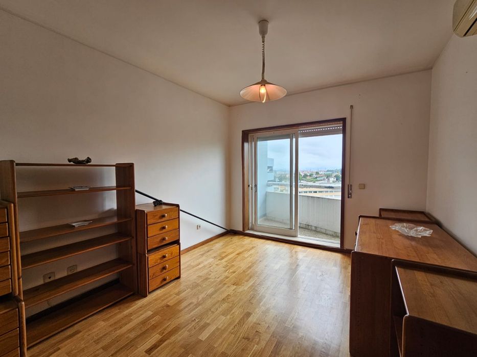 Apartamento T2 para Arrendamento, Águas Santas