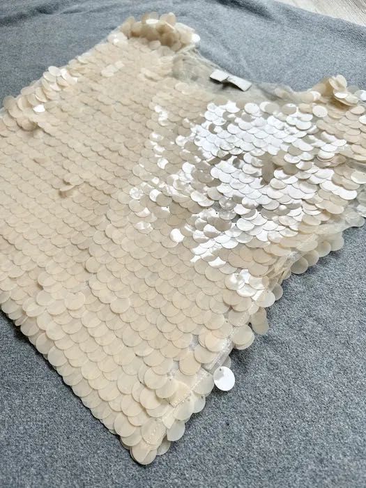 Front Row Shop frontrowshop.com bluzka w łuski cekiny kremowa - r. XS