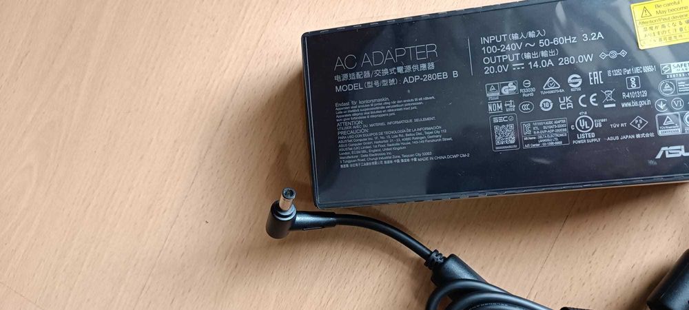 Carregador Asus Rog Flow X16 Rog Strix G15 G16 G17 20V 14.0A 280W NOVO
