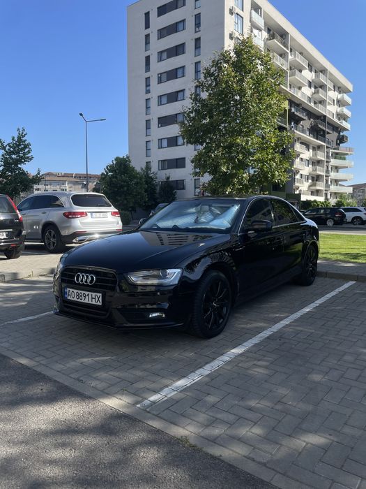 Продаю ауди а 4 2013