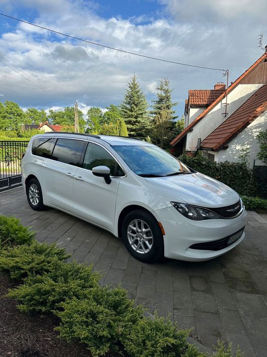 Auto Chrysler Pacifica