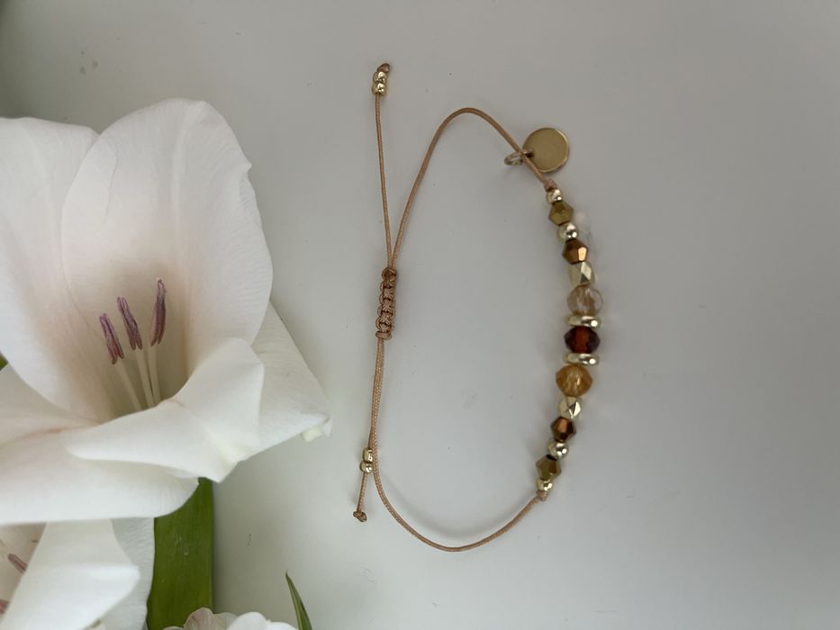 Bransoletka regulowana na sznurku