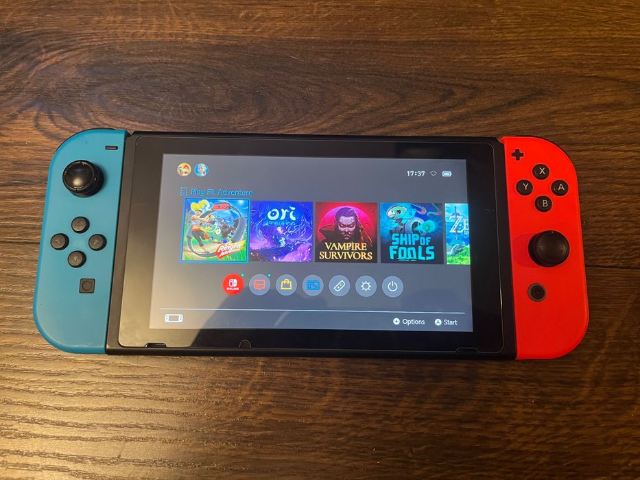 Nintendo Switch zestaw: 5 gier, Ring Fit, etui, akcesoria