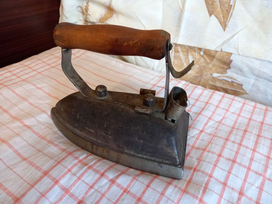 Утюг ретро времен ссср