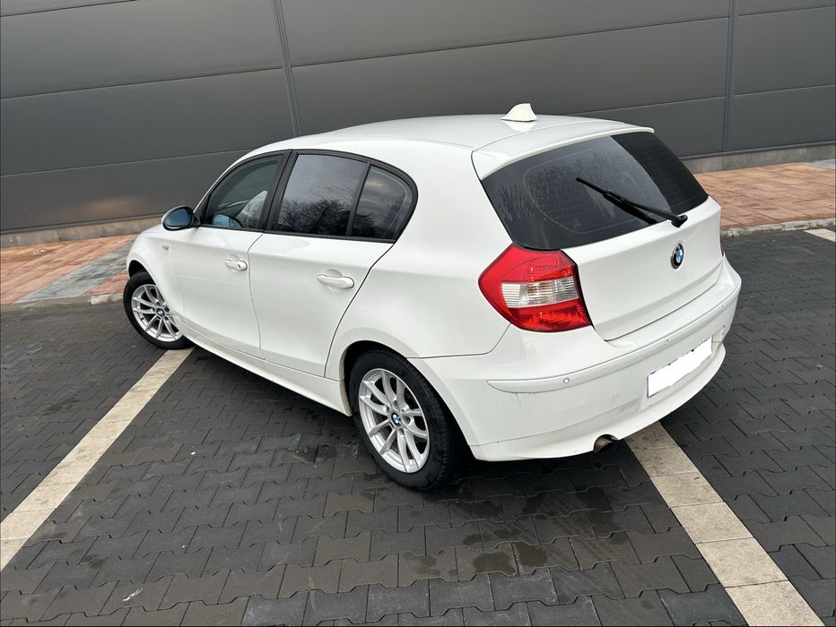 Bmw 1 e81 2007 biała * klima* szyberdach* PDC