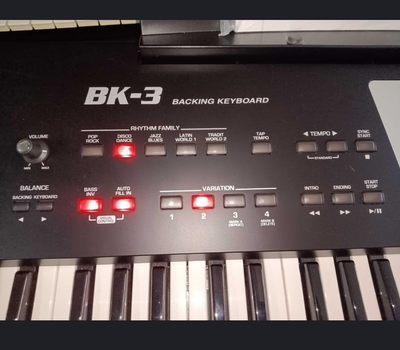 Teclado Roland BK3 para TROCAR