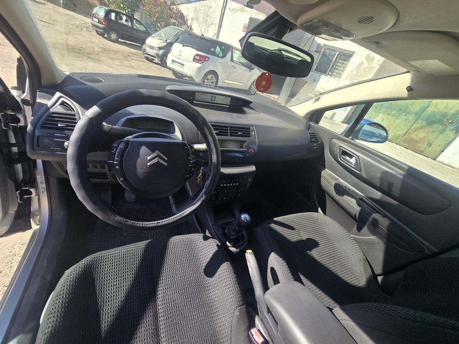 Citroën C4 1.4 16v — photo 4