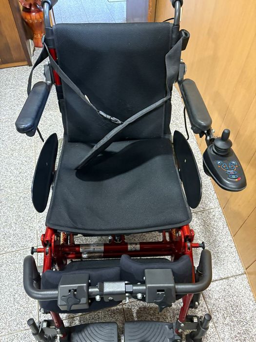 Cadeira de rodas eletrica